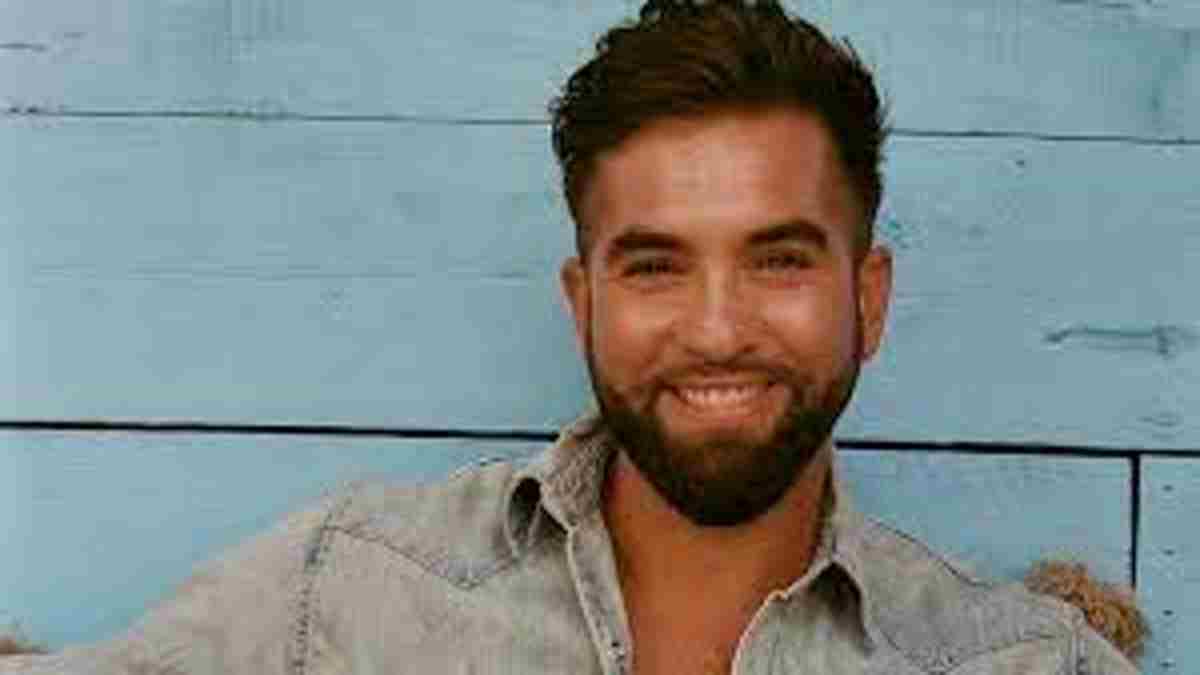 Cannes : Kendji Girac vient de réaliser son plus grand rêve aux côtés d’Eva Longoria