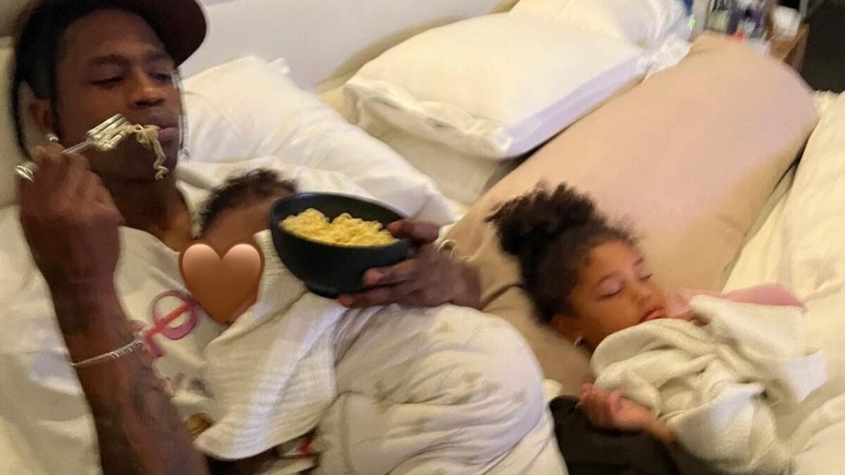 Photo adorable : Kylie Jenner montre enfin plus de son fils !