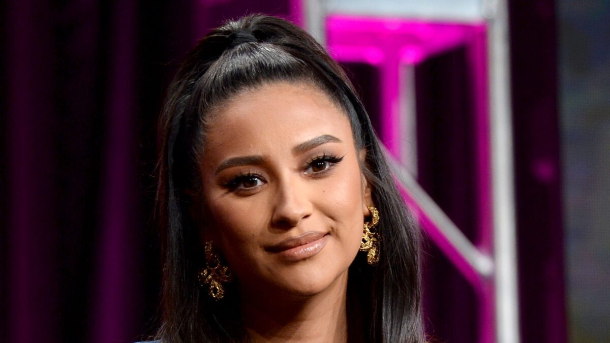 Shay Mitchell à bout : la vie professionnelle est si dure avec un bébé