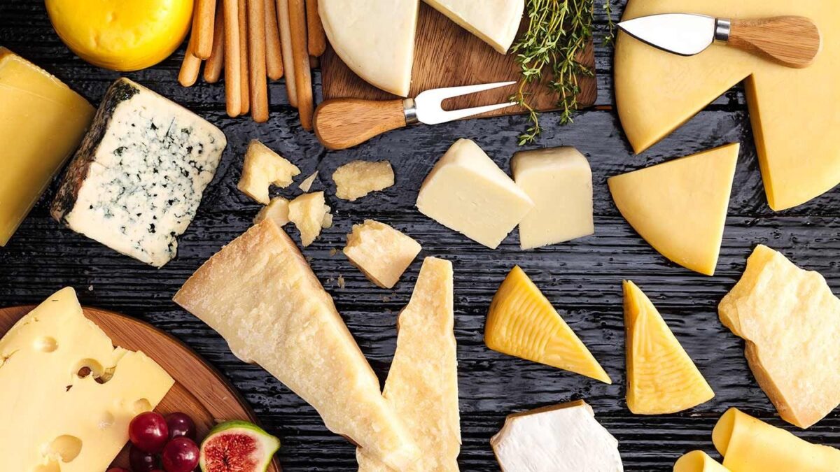 Fromage 101 : Avantages, types, comment cela peut affecter votre poids, et plus encore