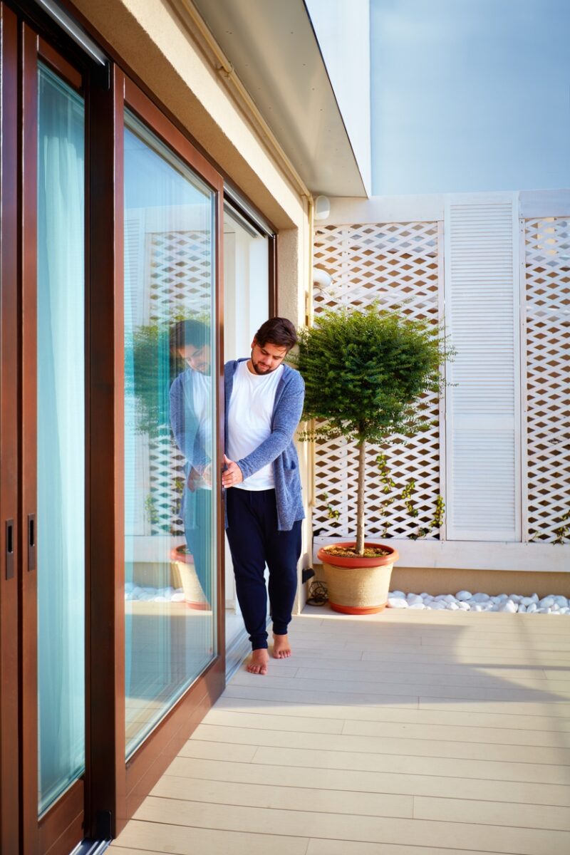 Portes coulissantes : types et styles à considérer pour votre maison