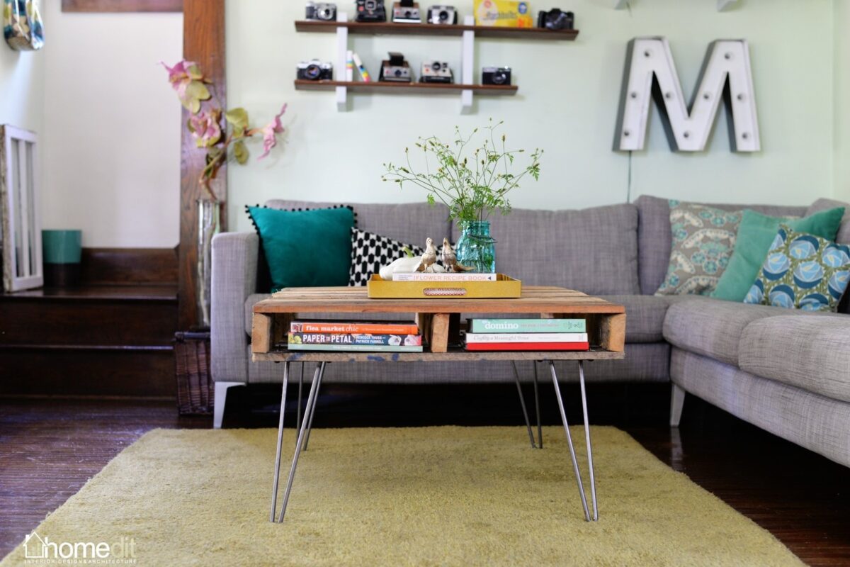 Lookbook de table de palette avec un tutoriel de table basse de palette de bricolage