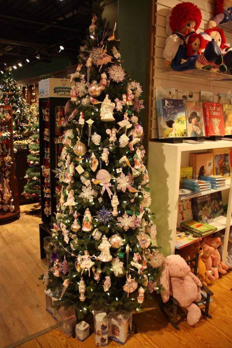 Créez un arbre de Noël à thème pour célébrer votre famille