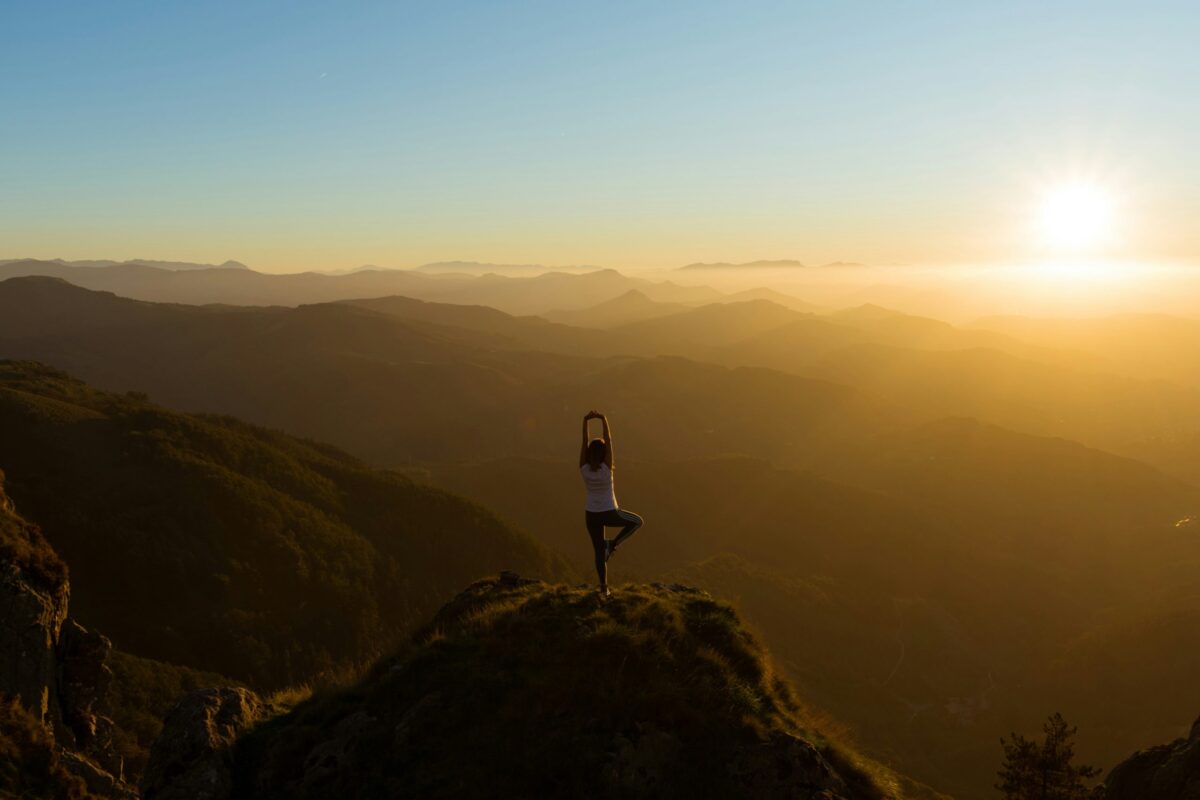 Comment améliorer sa posture en yoga pour soulager les douleurs lombaires ?
