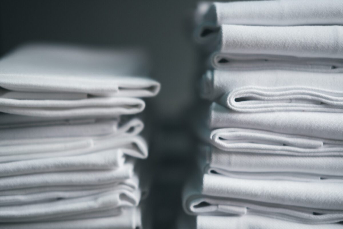 Pourquoi le voyant rouge du sèche-serviette Acova clignote-t-il ?