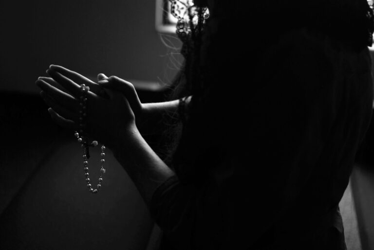 découvrez la prière et la spiritualité du maghreb avec maghreb prayer, un guide pour trouver la paix intérieure et la sérénité.