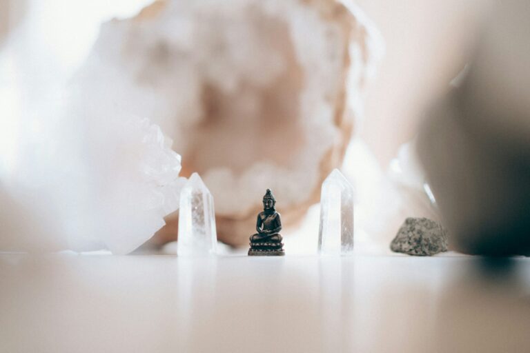 améliorez votre bien-être spirituel grâce à notre sélection d'articles et de conseils pour une vie épanouie et sereine.