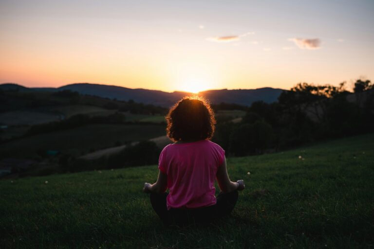 découvrez la sérénité absolue avec notre gamme de produits pour la relaxation et le bien-être. retrouvez calme et équilibre avec serenity.