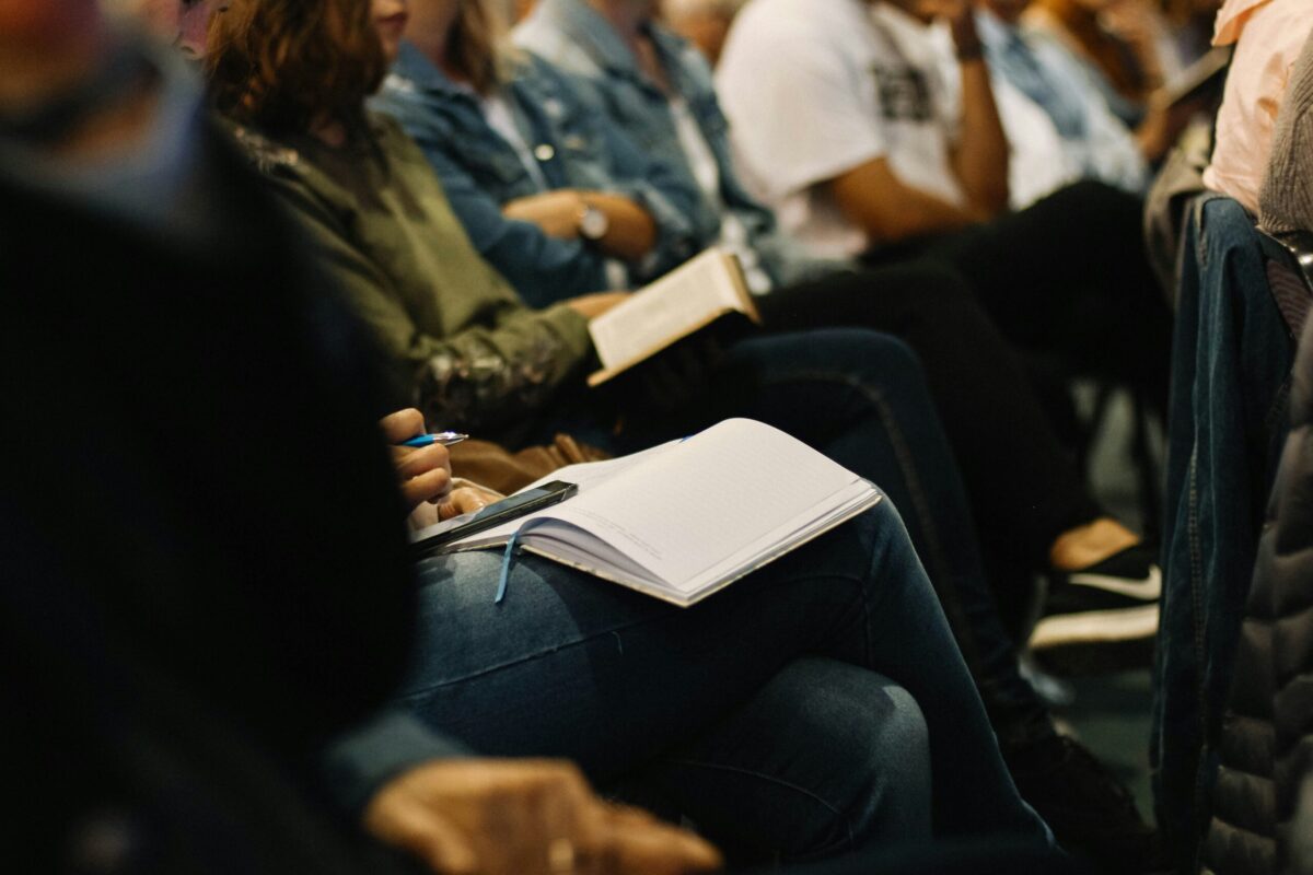 découvrez les conférences inspirantes et enrichissantes sur des sujets variés lors de notre événement de renommée internationale.