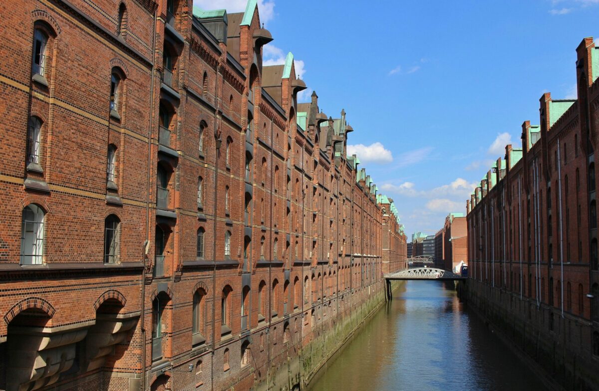 découvrez la signification de renowned et son utilisation dans l'anglais courant.