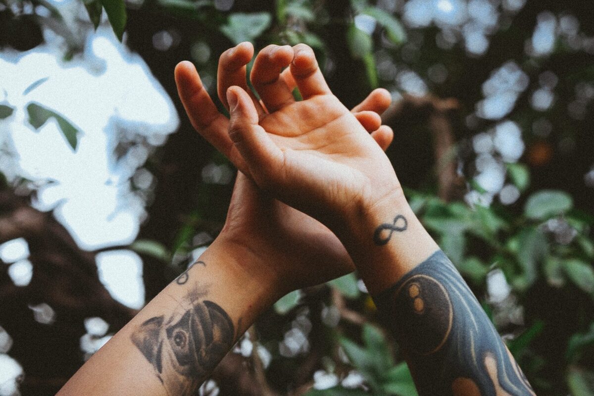 L’énigme encrée: Signification profonde et symbolisme du tatouage de Méduse