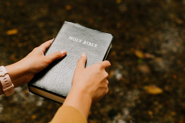 découvrez le sens spirituel du titre 'spiritual meaning' et plongez dans une réflexion profonde sur la signification spirituelle de la vie.