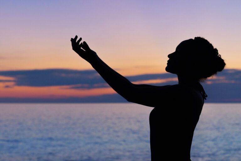 découvrez les bienfaits de la méditation et apprenez à cultiver la paix intérieure avec nos conseils et pratiques de méditation.