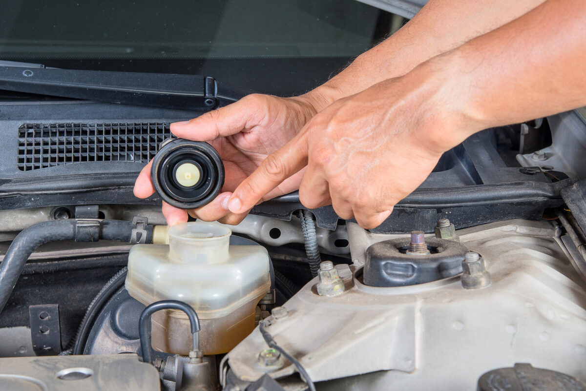 Comment vérifier le niveau du liquide de refroidissement de votre voiture ?