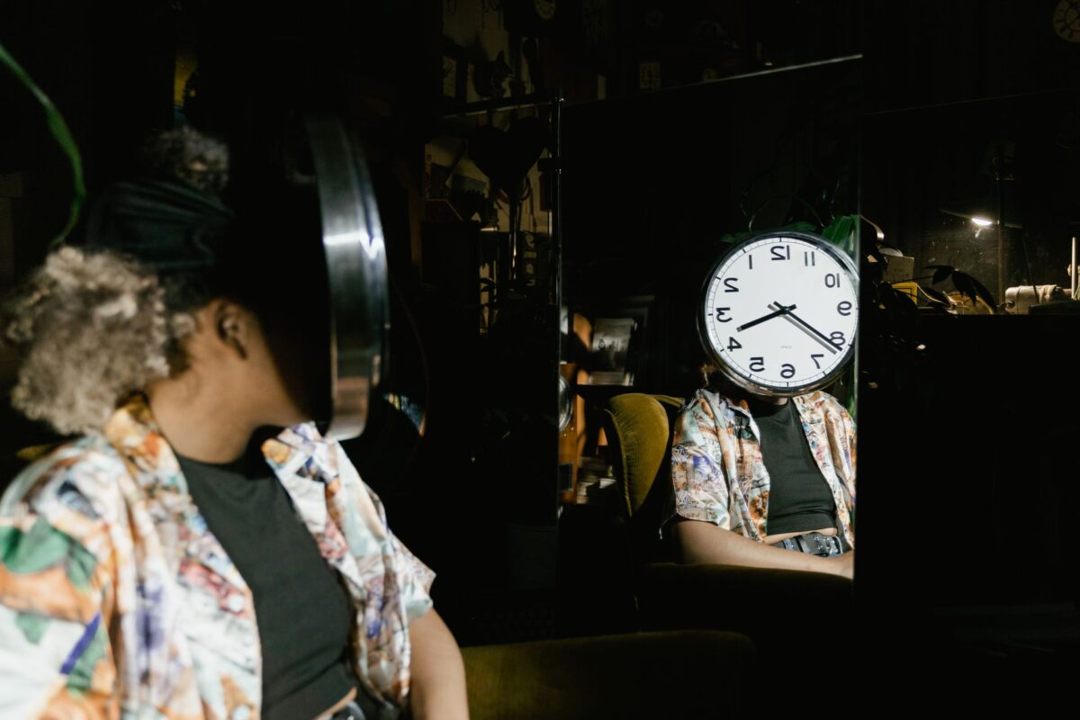 horloge miroir 8h08